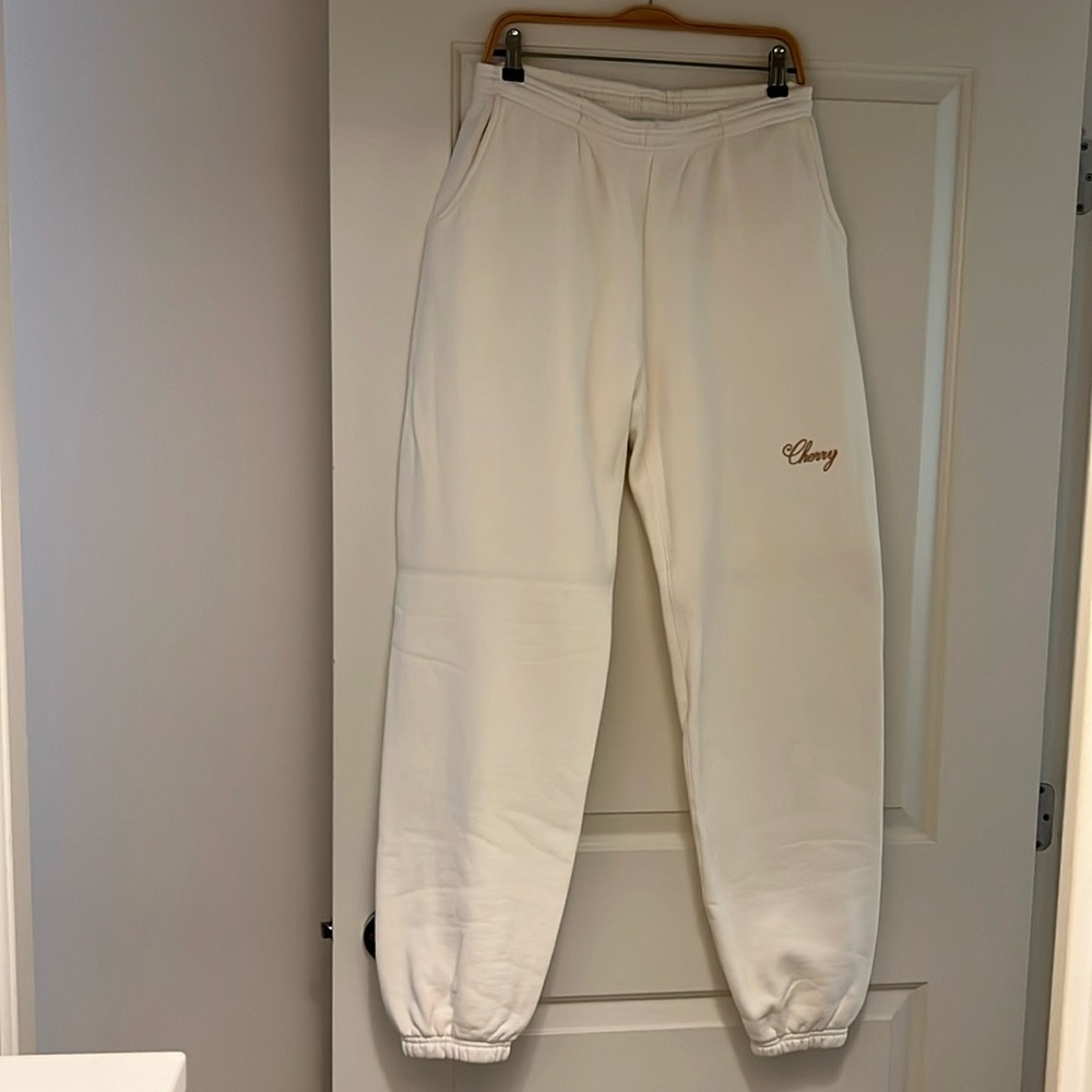 CHERRY AMERICAN CLASSIC SWEAT PANTS (CREAM) × 1